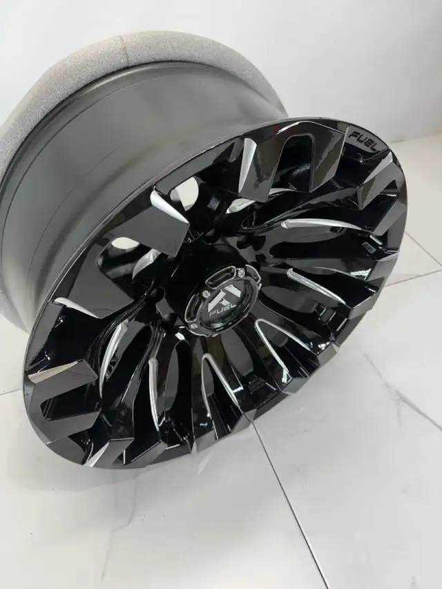 20x10 Fuel Quake Rims 8x165 in Tires & Rims in Saskatoon - Image 3