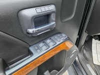 "• Power_Steering • Power_Brakes • Power_Windows • Power_Seat • Power_Mirrors • Power_Locks • Power_... (image 9)