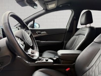 Accident Free! | 8-Speed Automatic Transmission with Overdrive | Active On-Demand All-Wheel Drive |... (image 9)