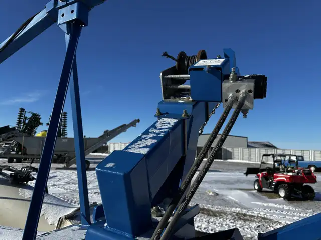 2015 Brandt 16 X 105 Ft Hydraulic Swing Grain Auger 16105-HP in Farming Equipment in Grande Prairie - Image 13