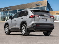 *Heated Seats, Apple CarPlay, Android Auto, Blind Spot Monitoring, Lane Keep Assist!* With rugged ca... (image 4)