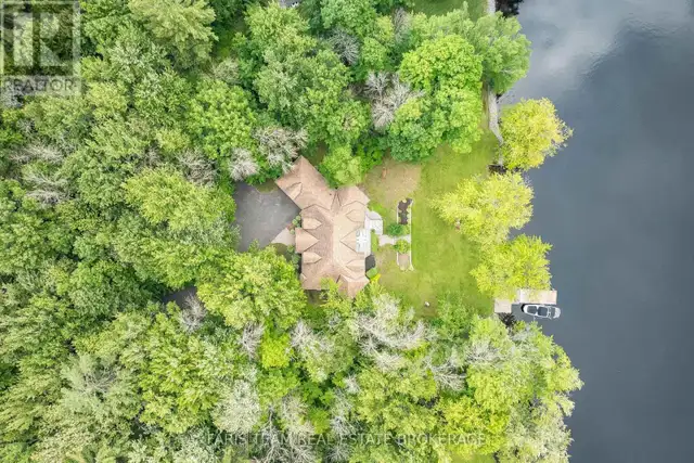 1037 ROCKCASTLE ROAD Gravenhurst (Morrison), Ontario in Houses for Sale in Muskoka - Image 41