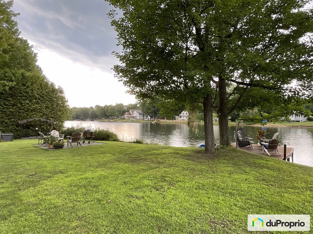 $729,000 - 1 1/2 Storey - Drummondville (St-Charles-De-Drummond) — photo 2