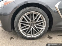 Wireless Phone Connectivity, Window Grid Antenna, Wheels w/Machined Accents, Valet Function, Trunk R... (image 9)