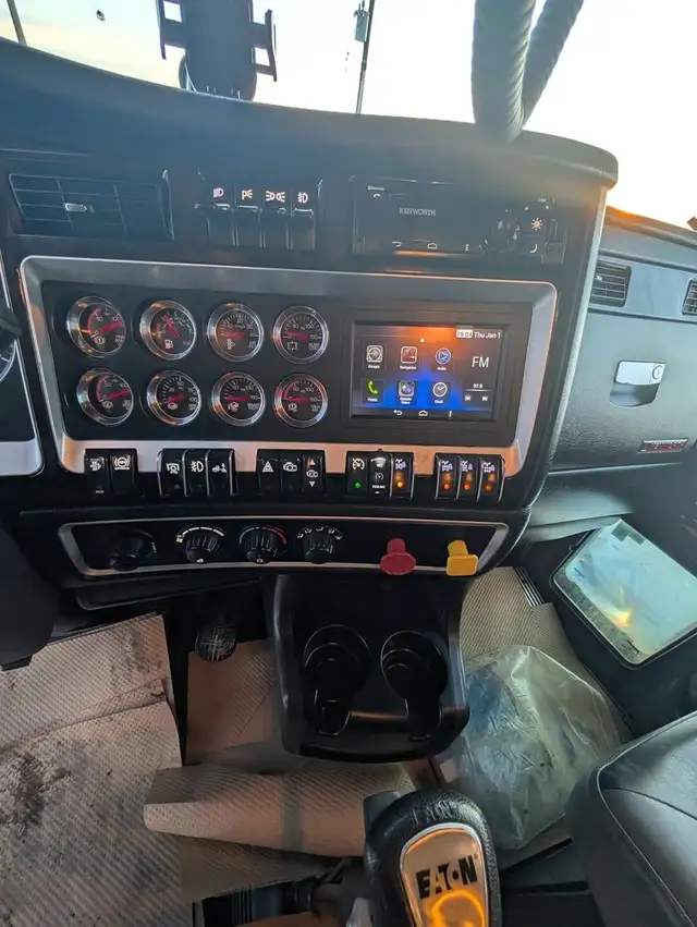 2019 KENWORTH T800 in Heavy Trucks in Kamloops - Image 16