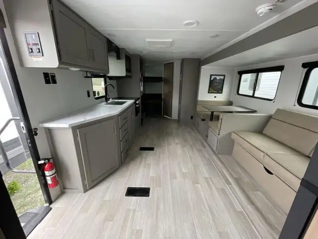 2026 Keystone RV Hideout 262BHS in Travel Trailers & Campers in Kamloops - Image 12