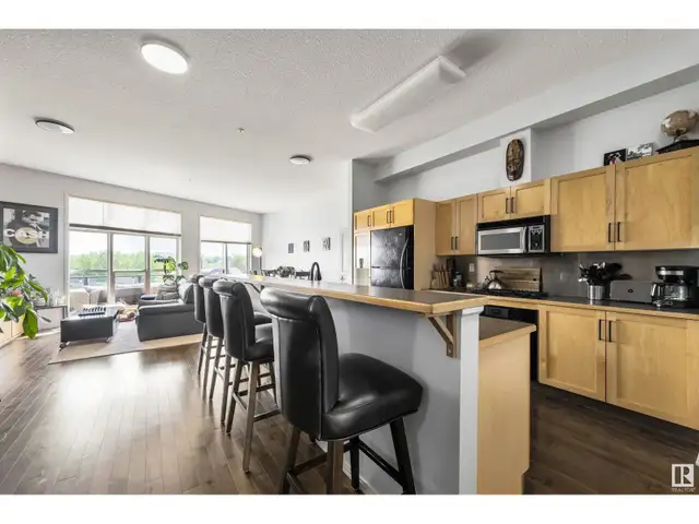 #404 9804 101 ST NW Edmonton, Alberta62863799423107123