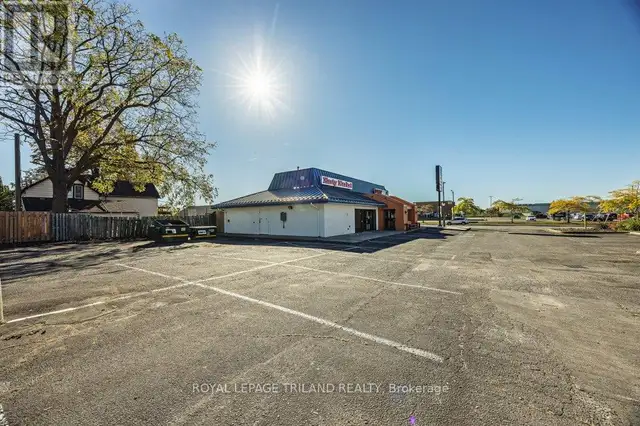 985 TALBOT STREET St. Thomas, Ontario in Commercial & Office Space for Rent in London - Image 41