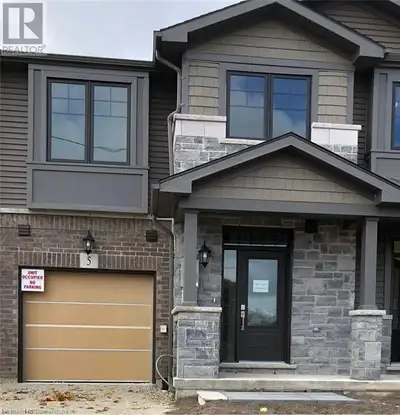 5 HOLLYWOOD Court Cambridge, Ontario
