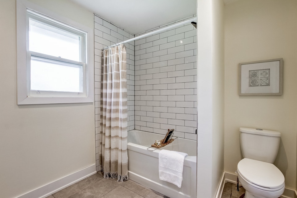 Niagara Falls Dorchester  3 BEDROOM-Main Level Unit for lease 5