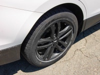 [114,577 km Extra Set of Winter Tires Included. Exciting news! We've just received this unit at our... (image 9)