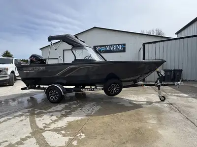 2026 Crestliner 1750 Hawk - Powered with Mercury 115exlpt Pro Xs Gun Metal Base / Gun Metal Accent /...