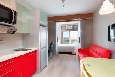 Studio / 1 Bedroom / 2 Bedroom Apartments 8 Month Academic Lease Terms (Sept to Apr) - Central locat...