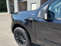 Kijiji Engine: V6 Cylinder Engine 2.7L L/100Km City: 12.8 L/100Km Hwy: 10.0 Safety Equipment ABS And... (image 8)