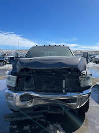 2014 Dodge Ram Laramie 3500 DUALLY for PARTS