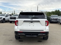 AMVIC Licensed Dealer * Heated Front Seats & Steering Wheel * Rear Vision Camera * Cruise Control *... (image 6)