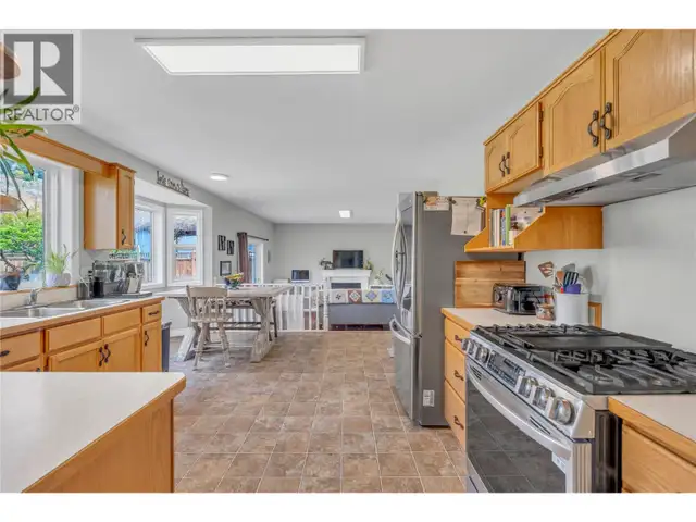 755 Wiseman Place Naramata, British Columbia in Houses for Sale in Penticton - Image 10