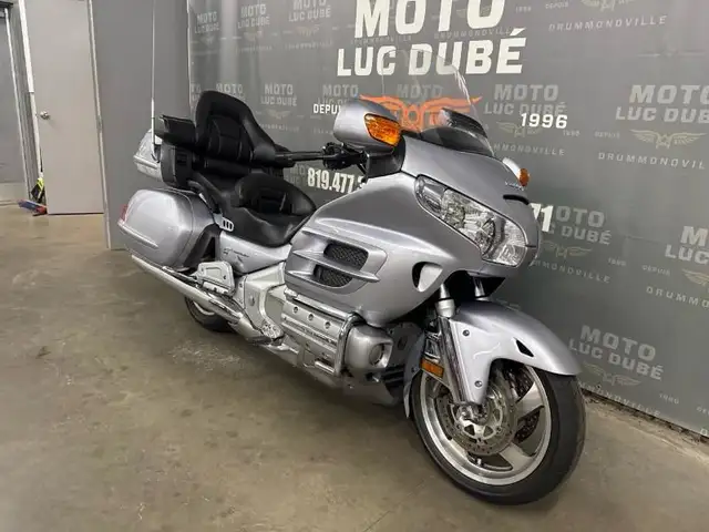 2009 Honda GL1800 Goldwing ABS in Sport Touring in Drummondville - Image 3