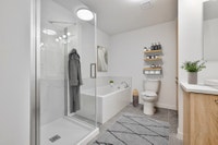 Promotion en cours: plus de détails au bureau de location. **Destimo II** propose des maisons de vil... (image 6)