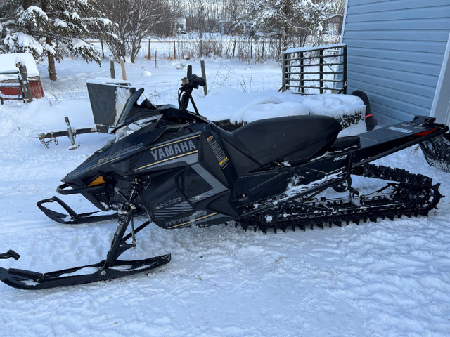 2016 Yamaha Viper bought new in 2022 in Snowmobiles in Whitehorse - Image 2