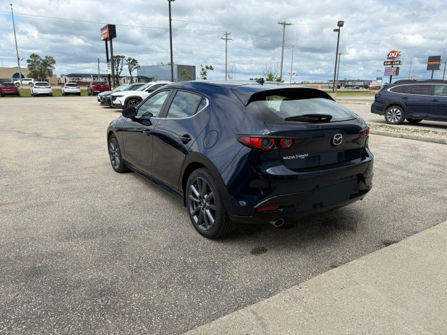2021 Mazda Mazda3 Sport dans Autos et camions  à Winnipeg - Image 3