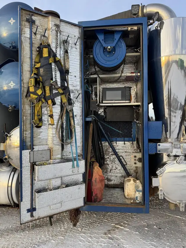 2012 KENWORTH T800 in Heavy Trucks in Saskatoon - Image 53