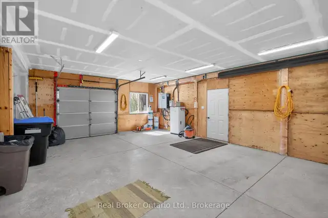 90 14 CONCESSION E Tiny, Ontario in Houses for Sale in Muskoka - Image 34