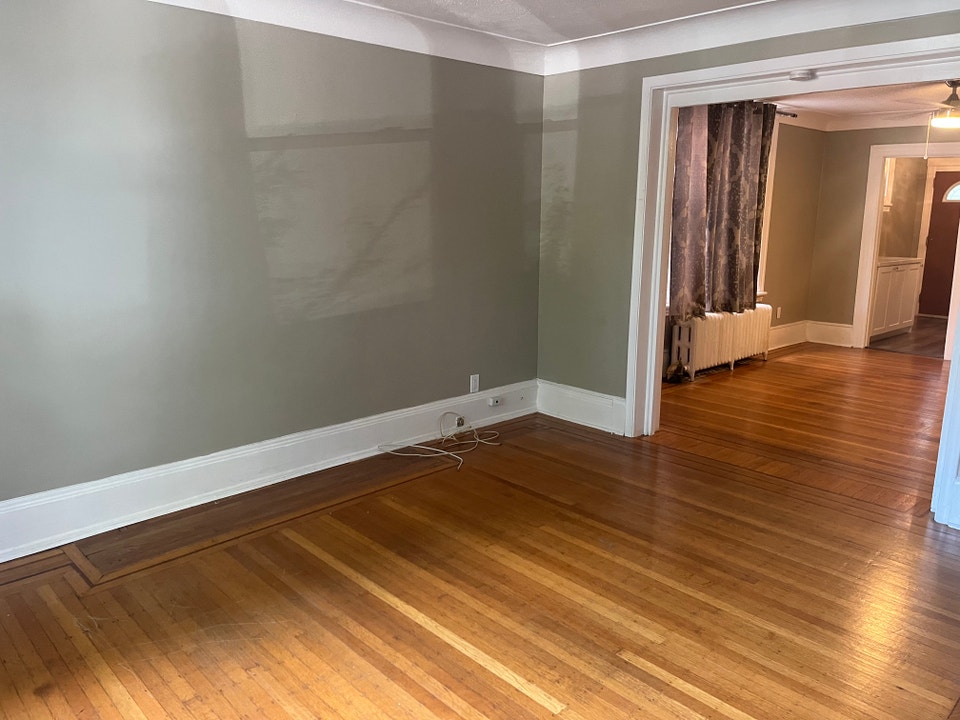 Cozy Main Floor Apartment With Lots Of Character! 2