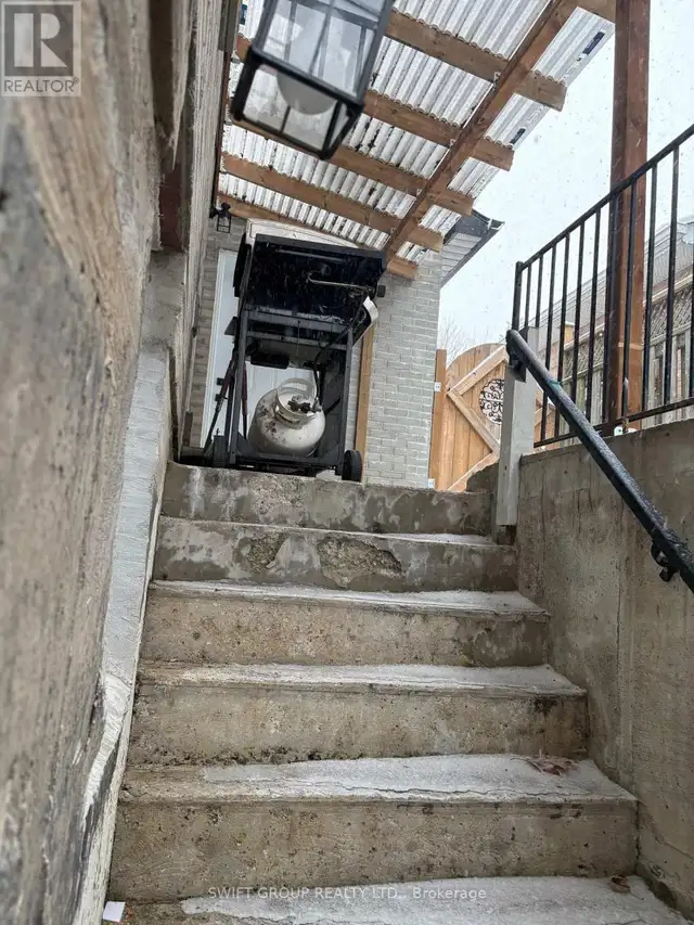 B - 31 IRWIN DRIVE N Whitby (Downtown Whitby), Ontario in Long Term Rentals in Oshawa / Durham Region - Image 3