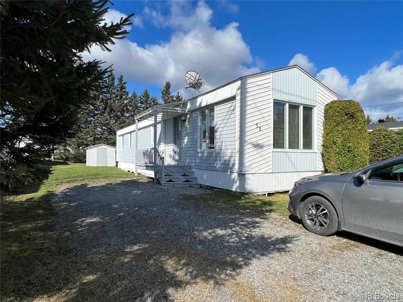 52 LaVallée Street Saint Jacques, New Brunswick Maisons à vendre