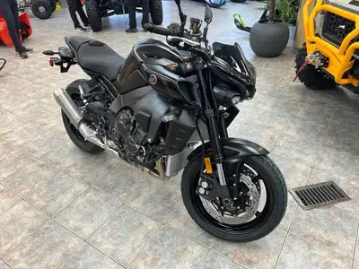 2025 YAMAHA MT-10 YAMAHA MT-10 2025 La MT-10 est déjà la reine incontestée de la gamme des hyper-dén...