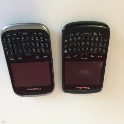 Vintage BlackBerry Curve Lot (2 Phones) – Silver & Black, View more