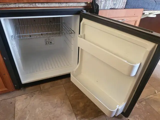2013 Forest River VIKING 2485 SST in Travel Trailers & Campers in St. Albert - Image 13