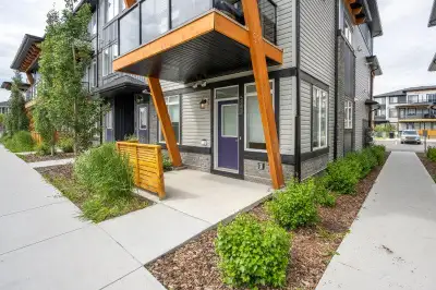 Modern 1 Bed Townhouse in Savanna – Bright, Stylish & Walkable