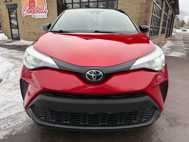 2021 Toyota C-HR XLE Premium Remote Starter! Backup Camera! H... in Cars & Trucks in Moncton - Image 3