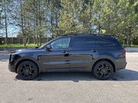 // ACCIDENT FREE!! // This used 2024 Kia Sorento X-Line AWD | Panoramic Sunroof | Heated Steering Wh... (image 9)