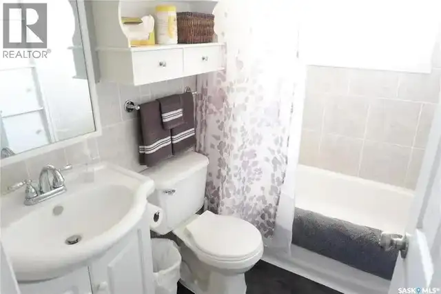 419 2nd AVENUE S Rockglen, Saskatchewan in Houses for Sale in Moose Jaw - Image 40