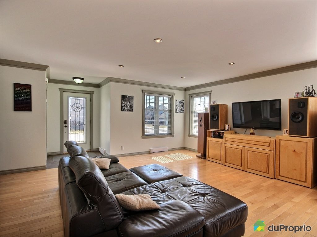 $755,000 - Intergenerational in Beauharnois (Maple Grove) — photo 2
