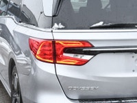 **MARKET VALUE PRICING**, 11 Speakers, 4-Wheel Disc Brakes, ABS brakes, Air Conditioning, Anti-whipl... (image 7)