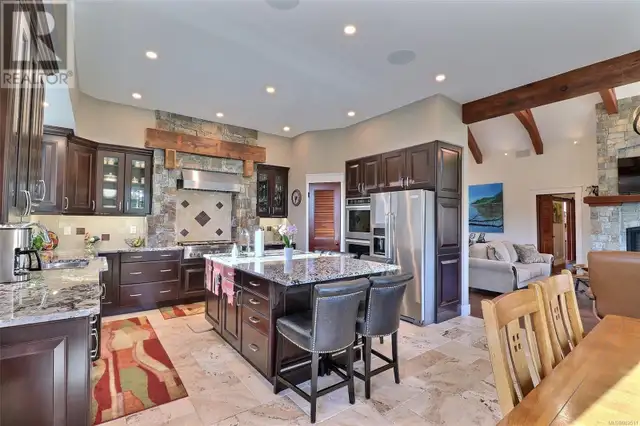 7343 Lakefront Pl Lake Cowichan, British Columbia in Houses for Sale in Victoria - Image 9