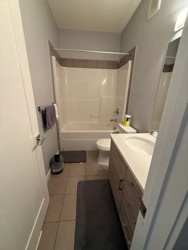 Beautiful & Spacious 3-Bed, 2.5-Bath Townhouse for Rent in Long Term Rentals in Edmonton - Image 18