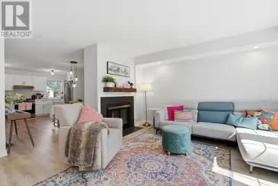 In Parkwood Village, Courtice, This Updated Top-To-Bottom 3-Bedroom, 3-Bathroom Townhouse Brings Tog...