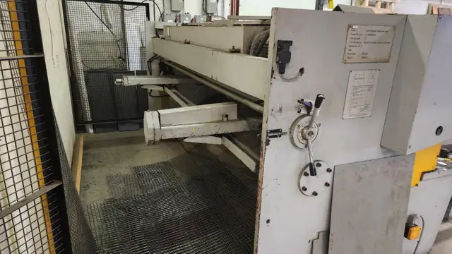 Hydraulic Swing Beam Shear64840220069377121