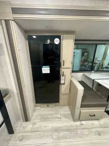 2025 East To West 2475BH in Travel Trailers & Campers in Winnipeg - Image 20