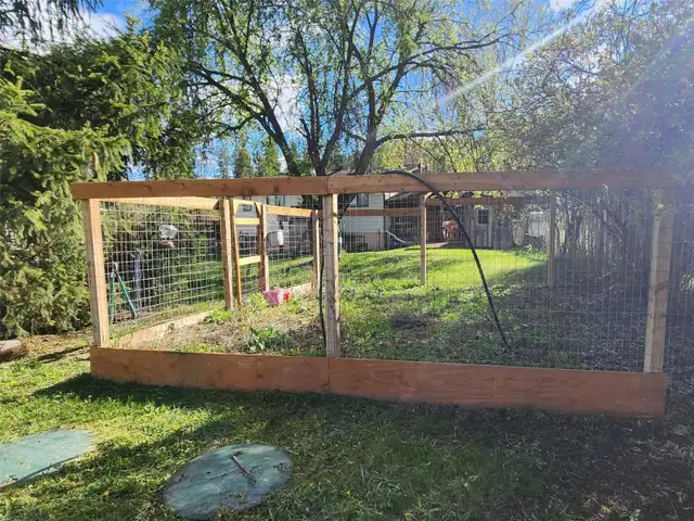UPDATED AND MOVE-IN READY! in Houses for Sale in Kamloops - Image 10