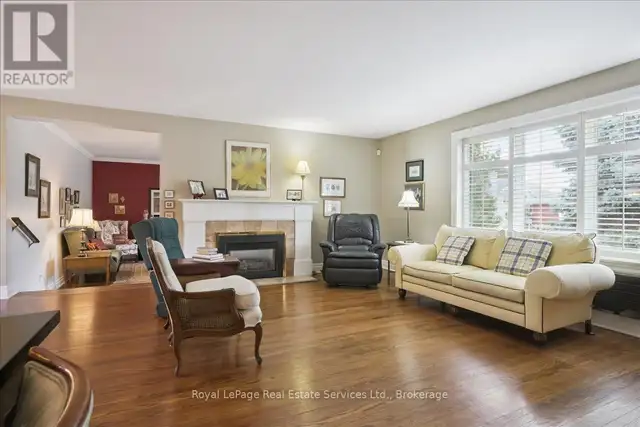 281 PINEHURST DRIVE Oakville (FD Ford), Ontario in Houses for Sale in Oakville / Halton Region - Image 10