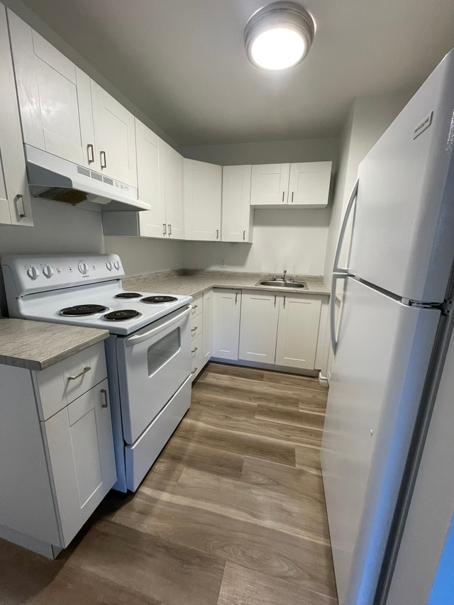 Saint John 3 Bedrooms Apartment for Rent 45405 Coldbrook Cres Long