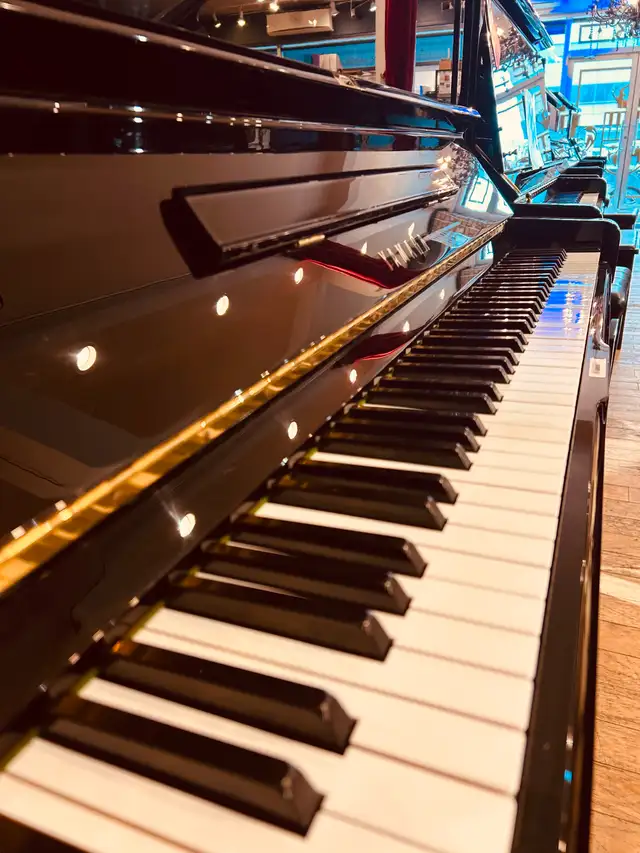 PIANO YAMAHA U3A (1986) in Pianos & Keyboards in City of Montréal - Image 4