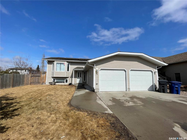 *** SOLD *** 5 Morin Crescent in Houses for Sale in Meadow Lake