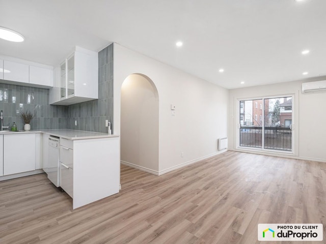 $329,000 - Condominium for sale in Longueuil (Vieux-Longueuil) — photo 2